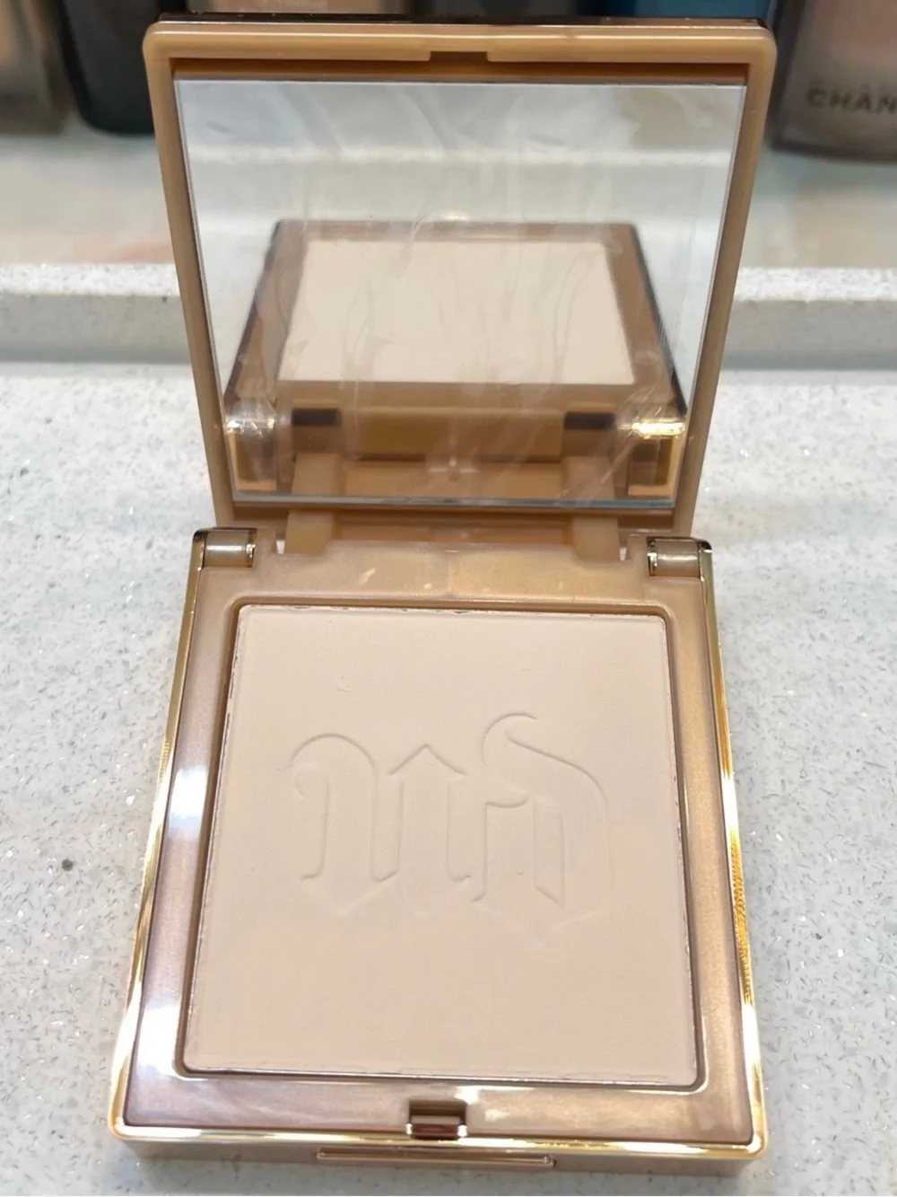 Urban Decay ~ ‘10NN ULTRA FAIR NEUTRAL, NEUTRAL’ The Fix Powder Foundation ~ NIB
